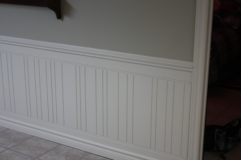 wainscoting-installation-wall-paneling-design-decor
